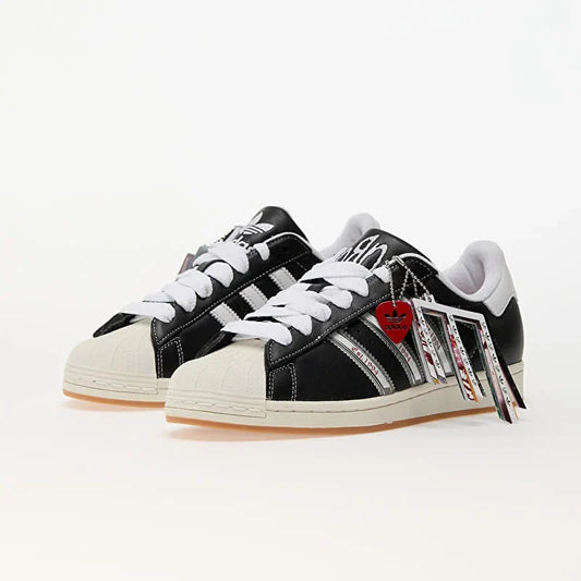 Korn x Superstar Black / White