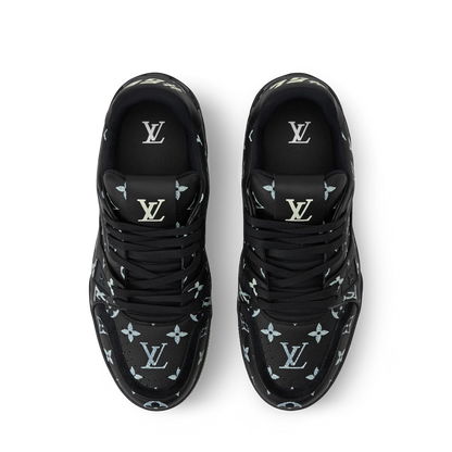 Glow  Sneaker  Trainer .